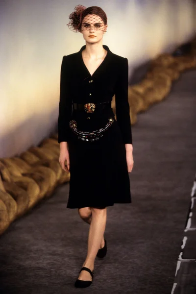 Look 8